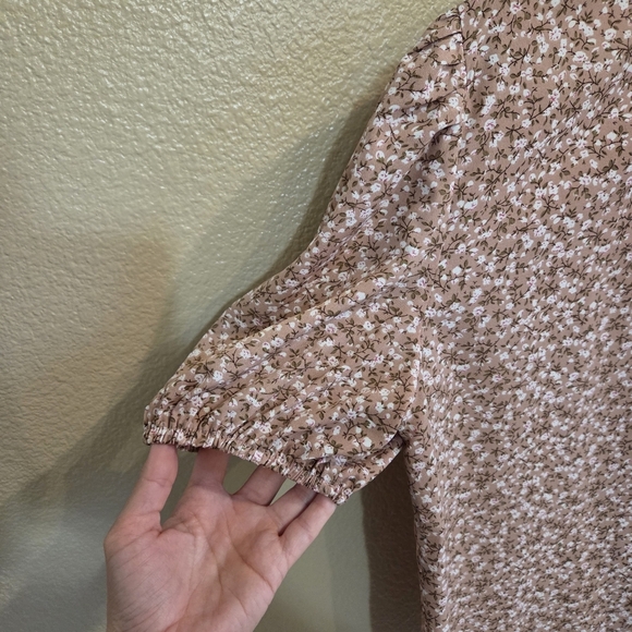 Shein Ditsy Floral Puff Sleeve Boho Pink Blouse Size Medium Summer Spring - Picture 4 of 8